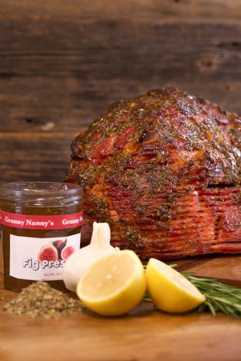 A Christmas ham recipe with a twist: Covered in an Italian rub with garlic, herbs with lemon then glazed with fig preserve. Italian Thanksgiving, Christmas Ham Recipes, Italian Ham, Holiday Ham Recipes, Rachel Ray Recipes, Rachael Ray Recipes, Holiday Ham, Christmas Ham, Ham Recipe