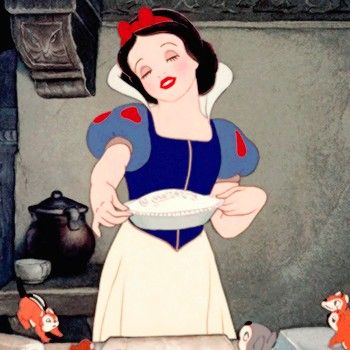 Vintage Snow White, Anime Disney, Sette Nani, Disney Princess Snow White, Snow White Disney, Vintage Cartoons, Wallpaper Disney, Disney Gif, Disney Vintage