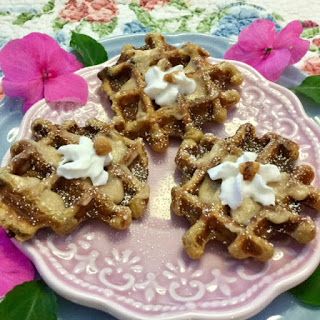 Recipes for Weight Watcher people :): Barby's Peanut Butter Chocolate Chip Waffle Cookies