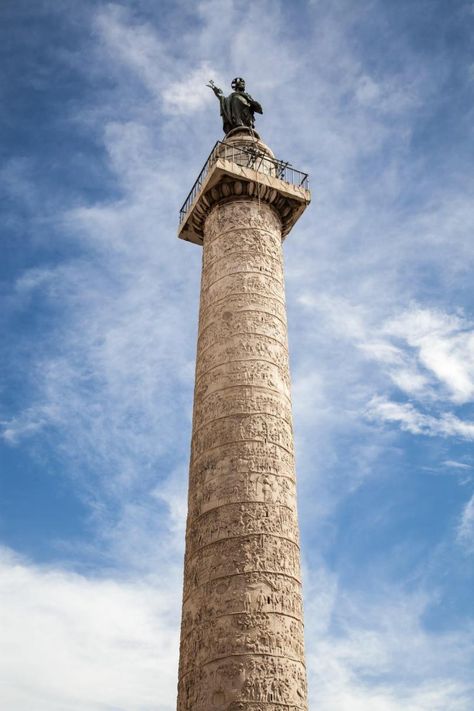 In Forum of Trajan -commemorative narrative of trajan's life marking his grave -was hollow with stairs on the inside Ancient Buildings Architecture, Trajan's Column, Ancient Roman Architecture, Visit Rome, Art Through The Ages, Istoria Artei, Colosseum Rome, Roman Sculpture, Roman Architecture