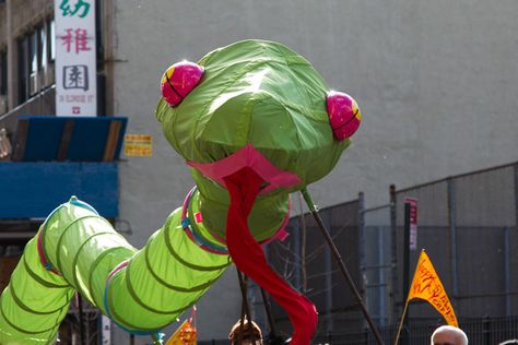 Year of the Snake Jungle Book Snake, Dot And The Kangaroo, Snake Puppet, Chinese Parade, Jungle Book Costumes, Kaa The Snake, Prop Idea, Chinese New Year Parade, Lantern Parade