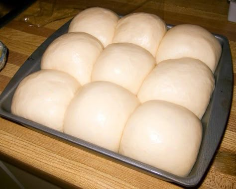 Chinese Bread Recipe, Best Homemade Rolls, Bakery Buns, Chinese Bread, Egg Dinner, Chinese Bakery, Homemade Yeast Rolls, Fancy Butter, The Original Family