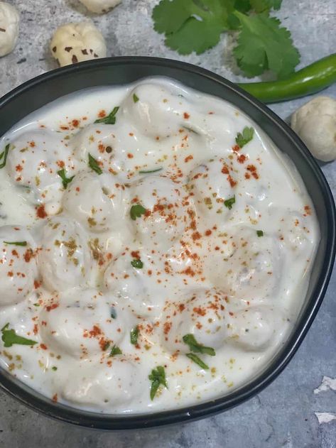 Makhane ka raita is an easy and healthy raita recipe made with yogurt (curd) ,roasted phool makhana (puffed lotus seeds) and Indian spice powders. This is also the perfect vrat recipe if you are fasting during Navratri. Raita Recipe Indian, Vrat Recipe, Indian Raita, Navratri Food, Roasted Makhana, Farali Recipes, Dinner Recipes Soup, Sandwich Recipes Indian, Raita Recipe