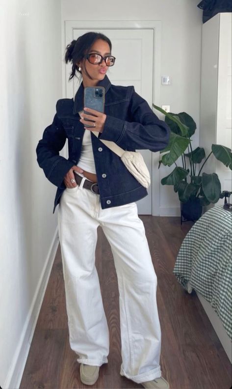 White Jean Aesthetic, White Jean Outfits Fall, White Jeans Outfit 2024, White Pants Outfit Autumn, White Jeans Autumn Outfit, White Jeans Pants Outfit, Baggy White Jeans Outfit, Outfit Jean Blanc, Outfit Pantalon Blanc