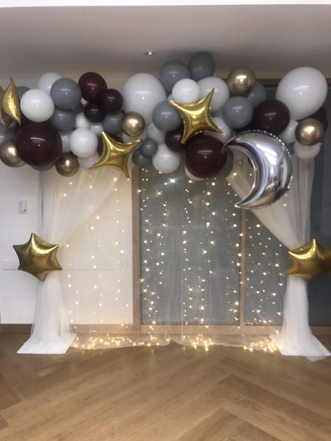 Moon and stars balloon backdrop... With lights. Perfect for baby showers/ gender reveals Star Balloon Backdrop, Moon And Stars Balloon Arch, Moon Backdrop With Balloons, Backdrop With Lights, Moon And Stars Balloon Backdrop, Stars Backdrop, Moon Star Balloon, Bbq Baby Shower Decorations, Sailor Moon Birthday