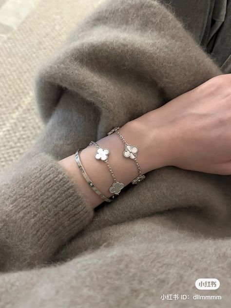 Silver Cartier Bracelet, Tiffany Bracelet Stack, Cartier Stack, Love Bracelet Cartier, Bracelet Cartier, Silver Bracelet Stack, Love Bracelet, Classy Jewelry, Crystal Beads Bracelet