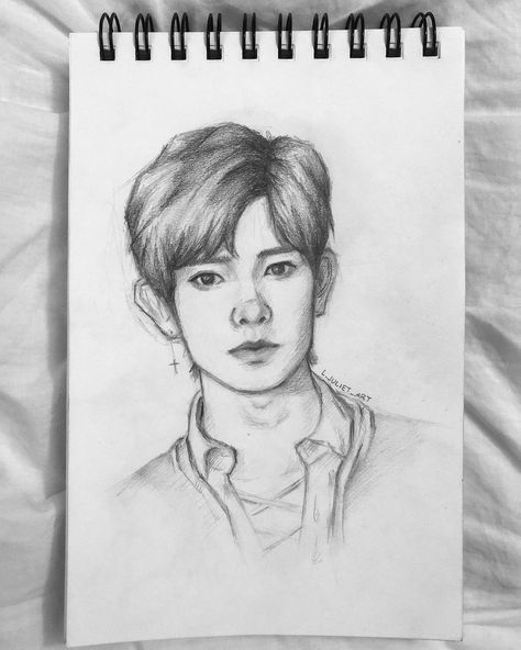 Heesung Sketch Pencil, Heesung Drawing Sketch, Heeseung Sketch Pencil, Heesung Fanart, Heeseung Drawing Sketch, Heeseung Sketch, Heeseung Drawing, Enhypen Room, Enhypen Drawing