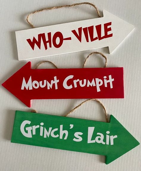 Grinch Lair, Grinchmas Decorations Diy, Christmas Board Decoration, Mount Crumpit, Christmas Concert Ideas, Grinch Crafts, Grinch Decorations, Grinch Christmas Party, Grinch Christmas Tree