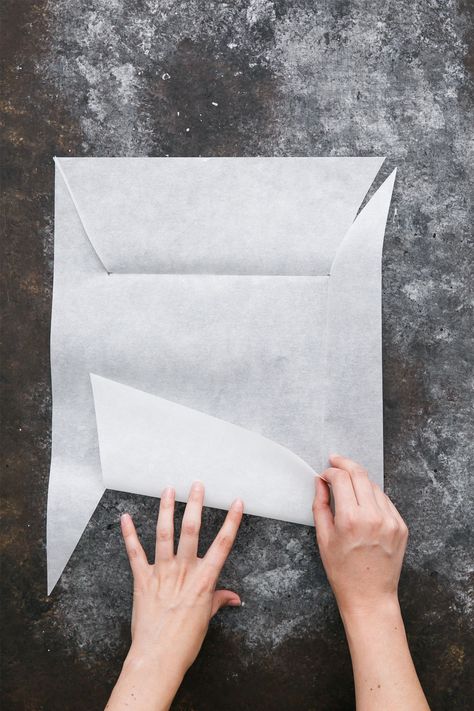 How To Line A Square Pan With Parchment, Parchment Paper Packaging, Cookies Packaging Ideas Diy, Cake Wrapping Ideas, Bakery Moodboard, Lite Snacks, Hedgehog Slice, Making Brownies, Vegan Egg Substitute