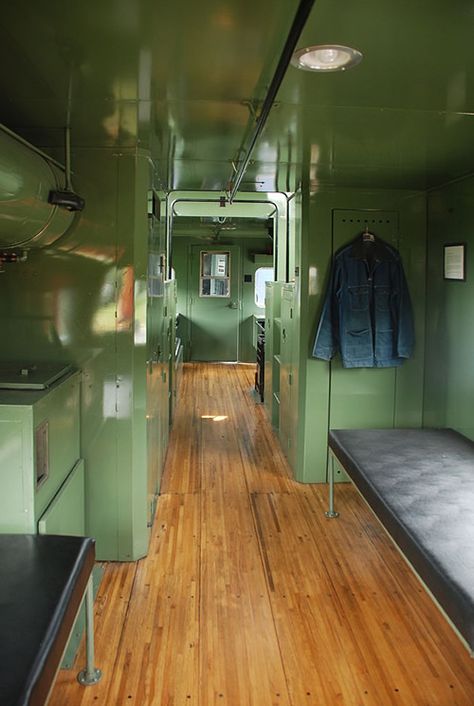 Rail Car House, Train Car House, Caboose Tiny House, Train Interior Design, Train Cabin, Train House, Train Interior, Train Caboose, Train Home