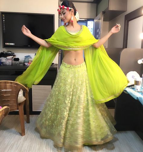 Mony Roy Saree, Mouni Roy Lehenga, Mony Roy, Mouni Roy Dresses, Desi Dress, Mouni Roy, Girls Long Dresses, Indian Bridal Lehenga, Ladies Blouse Designs