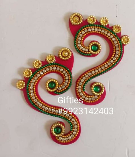 Laxmi Pagla Design, Laxmi Pagla Rangoli, Diwali Craft Handmade, Laxmi Charan, Subh Labh, Kundan Rangoli, Thali Decoration, Acrylic Rangoli, Thali Decoration Ideas