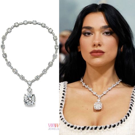 Dua Lipa's Tiffany & Co. necklace at 2023 Met Gala Celebrities Jewelry, Celebrity Diamond Jewellery, Tifanny Necklace, Tifanny And Co Necklace, Diamond Necklace Tiffany And Co, Tiffany Co Necklaces, Tiffany & Co, Dua Lipa Met Gala 2023, Kylie Jenner Emerald Necklace