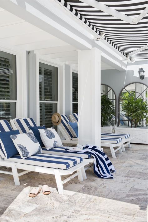 Hamptons Style Decor Outdoor, Australian Hamptons Style, Hamptons Style Decor, Hamptons Interior, Hamptons Style Homes, Hamptons Style Home, Hamptons Decor, Beach Restaurant, Coastal House