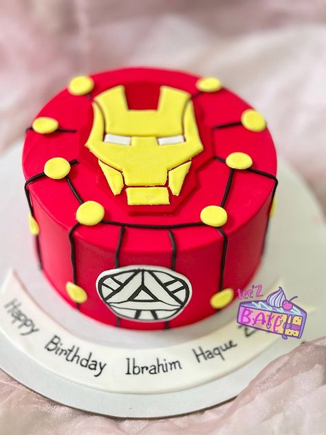 🎉 Celebrate in Superhero Style with Our Iron Man Cake! 🎉 Give your little hero the birthday of their dreams with our stunning Iron Man cake, crafted with love by Tee'z Bake! Featuring the iconic Iron Man mask and intricate design details, this cake is as delicious Ironman Cake Ideas, Iron Man Cake Ideas, Iron Man Cake, Ironman Cake, Iron Man Mask, Superhero Birthday Cake, Fondant Cake Designs, Man Cake, Superhero Fashion