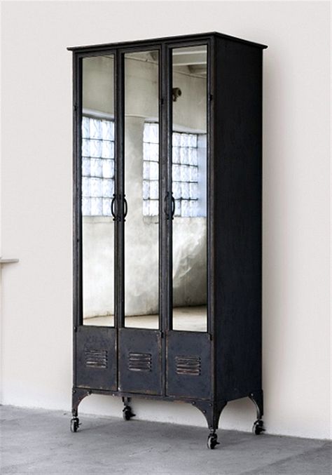 Vintage Lockers, Diy Projektit, Decor Ikea, Black Cabinet, Vintage Industrial Furniture, Recycled Crafts, Industrial Chic, Repurposed Furniture, Industrial Furniture