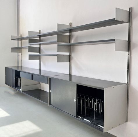 Dieter Rams Product Design, Dieter Rams Interior, Dieter Rams Shelving, Tv Console Interior Design, Metal Tv Console, Vitsoe 606, Dieter Rams Design, Record Room, Patrick Bateman