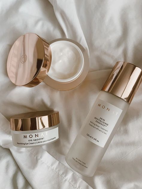 Monat Skincare Aesthetic, Monat Flat Lay, Skincare Packaging Design Inspiration, Skincare Campaign, Skincare Flatlay, Monat Rejuveniqe, Haircare Packaging, Monat Rejuveniqe Oil, Monat Skincare