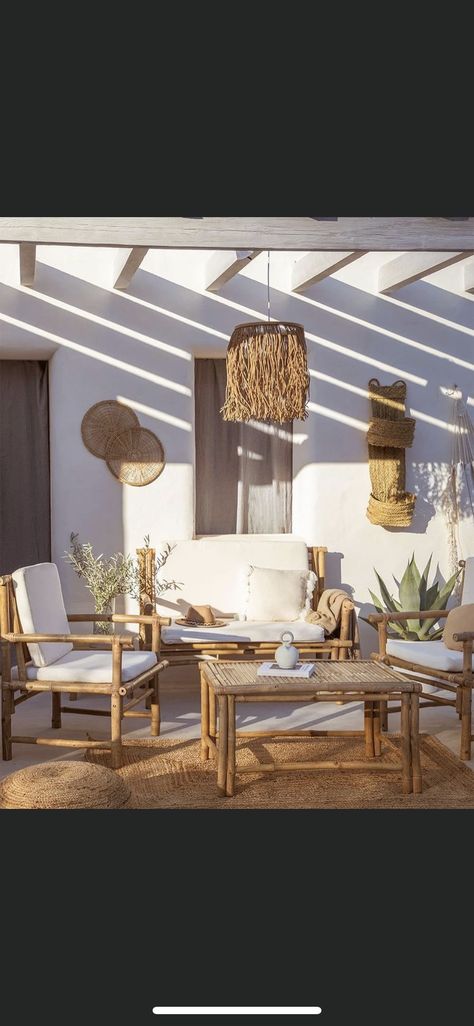 Sustainable Interior Design, Garden Hammock, Stil Boho, Bamboo Furniture, Bamboo Design, Outdoor Living Room, Furniture Trends, House Wall, Outdoor Dining Set