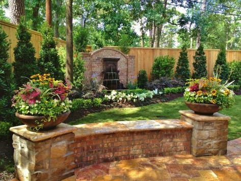 Tuscan Courtyard, Mediterranean Garden Design, Tuscan Garden, Tuscan Landscaping, Mediterranean Landscaping, Mediterranean Garden, Patio Landscaping, Desert Landscaping, Outdoor Landscaping