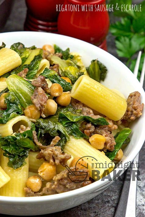 Escarole And Beans With Sausage, Escarole Recipes, Rigatoni With Sausage, Pasta And Beans, Beans And Sausage, Sausage Pasta Recipes, Italian Sausage Recipes, Food Budget, Bean Pasta