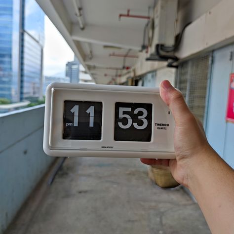 The best picture ever to describe Hong Kong, the fascinating medley of the ancient and modern.⁠ #timewillflip #twemco #industrial #interior #horology #flipping #flipclock #hongkong #80s #oldhk #clock #wallclock #tableclock #time #vintage #retro #vintagestyle #1970s #throwback #history #memories #classic #synesthesia #midcentury #舊香港 #懷舊 #retrostyle #homedecor #interiordesign #interiors Best Pictures Ever, Best Picture, Table Clock, Flip Clock, Cool Pictures, Hong Kong, Retro Fashion, Wall Clock, 1970s