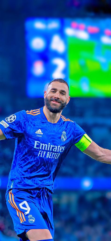 Benzema Wallpapers, Ronaldo Vs Messi, Ronaldo Al Nassr, Real Madrid Vs Barcelona, Ronaldo Madrid, Benzema Real Madrid, Madrid Football Club, Football Moments, Soccer Wallpapers