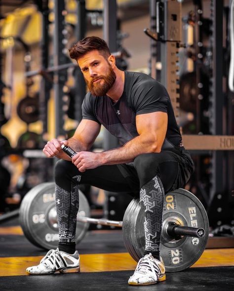 Gym Photoshoot Male, Gym Men Photography, Mens Fitness Photography, Mens Fitness Photoshoot, Fitness Photoshoot Poses, Male Fitness Photography, Fitness Shoot Ideas, Women Fitness Photography, Workout Photoshoot