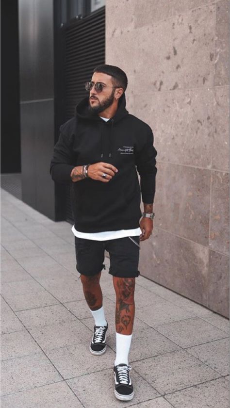 Mens Outfits Streetwear, Streetwear Magazine, Vans Men, Vans Outfit, Mens Summer Outfits, Mens Casual Outfits Summer, Street Style Outfits Men, Mens Casual Dress Outfits, Outfit Grid