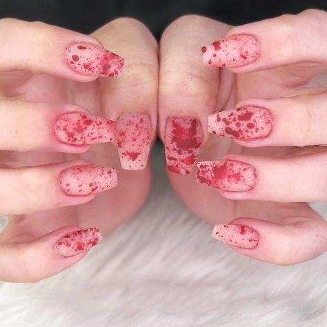 Halloween Nails Blood Splatter, Blood Splatter Nails, Halo Nails, Blood Nails, Splatter Nails, Horror Nails, Sharp Claws, Designer Nails, Blood Splatter