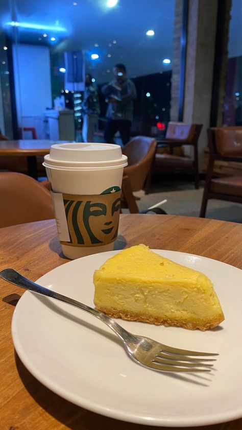 Starbucks Cheesecake, Cheesecake Starbucks, Cold Coffee, 2025 Vision, Starbucks Coffee, Cheesecake, Vision Board, Cafe, Cheese