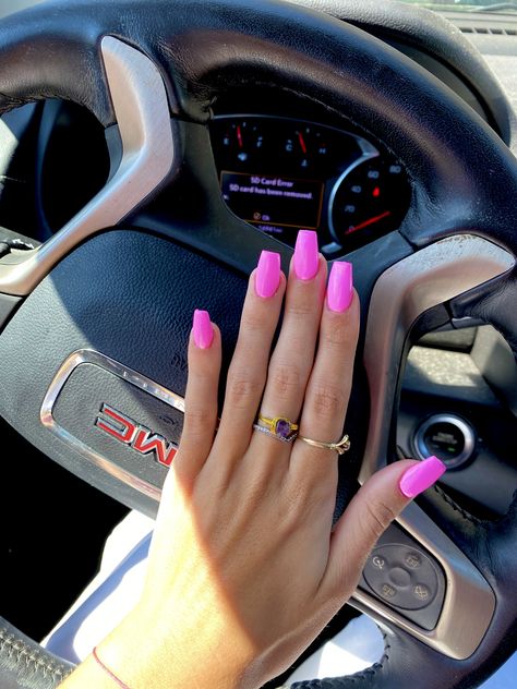 One Color Summer Nails Acrylic, Acrylic Nails Ideas Coffin Pink, Light Pink And Neon Pink Nails, Coffin Acrylic Nails Bright, Hot Pink Cruise Nails, Pink Nails Sns Powder, Summer Nails 1 Color, Bright Sns Nails, Bright Pink Coffin Acrylic Nails