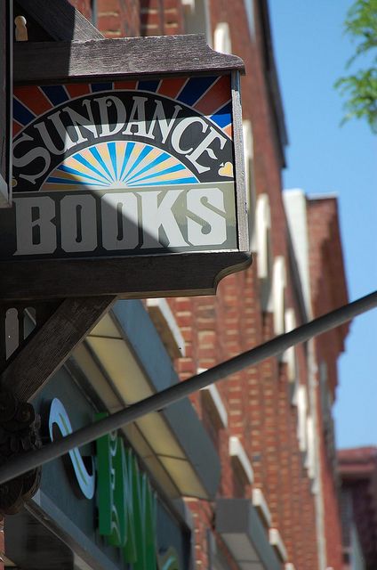 Bookstore Signs, Suny Geneseo, Ny Aesthetic, Geneseo Ny, Book Shops, Literary Travel, Old Libraries, Book Stores, College Days