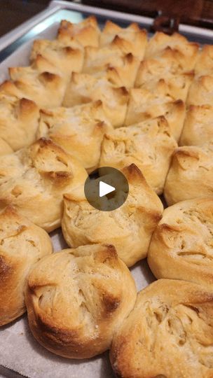 Putok Bread Recipe, Putok Bread, Star Bread, Bread Sticks Recipe, Frosting Recipes Easy, Local Bakery, Bread Machine Recipes, More Recipes, Filipino Recipes