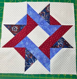 Entwined Star Quilt Block Pattern, Ohio Star Quilt Pattern, Xmas Pillows, Quilting Blogs, Patriotic Fabric, Bedroom Wall Hangings, Quilt Of Valor, Patriotic Quilts, Star Quilt Blocks