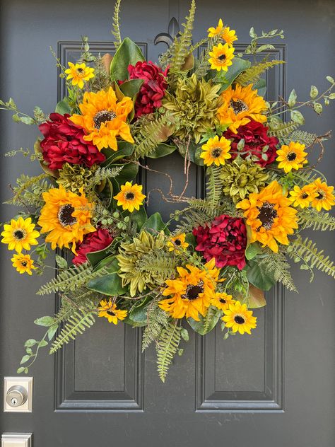 26" Harvest Sunrise Sunflower Wreaths | Yellow Black Eyed Susan Wreath - TwoInspireYou Disney Fall Wreaths, Back To School Wreath Front Doors, August Wreaths For Front Door, Church Door Wreaths, Fall Wreaths For Front Door Diy Easy, Summer Wreaths For Front Door Diy, Sunflower Wreaths For Front Door, Diy Sunflower Wreath, Summer Wreath Ideas