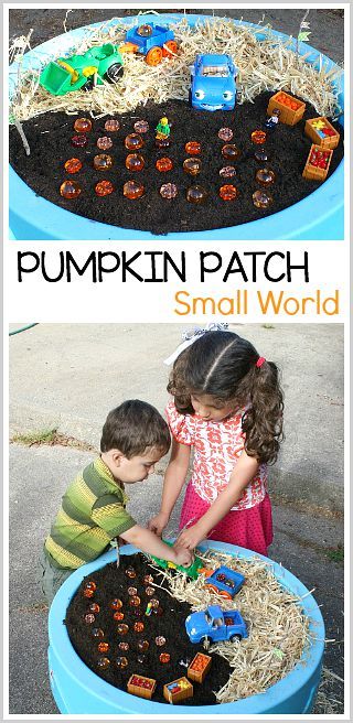 Halloween Activity for Toddlers and Preschoolers: Pumpkin Patch Small World Sensory Play ~ BuggyandBuddy.com Sensory Play For Toddlers, Invitations To Play, Pumkin Decoration, Halloween Activities For Toddlers, Fall Sensory, Sensory Play Toddlers, Pumpkin Activities, Activity For Toddlers, Autumn Invitations