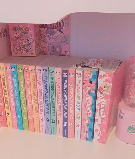 Manga Library Aesthetic, Natsuki Aesthetic, Manga Shelf, Anime Bedroom Ideas, Soft Kidcore Aesthetic, Otaku Room, Library Aesthetic, Kids Bedroom Inspiration, Kawaii Core