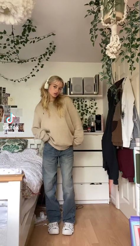 Ralph Lauren Jeans Outfit, Ralph Lauren Quarter Zip Women, Polo Knit Sweater Outfit, Ralph Lauren Knit Sweater Outfit, Ralph Lauren Jumper Outfit, Tight Sweater Outfit, Quarter Zip Sweater Outfit, Polo Ralph Lauren Women Outfits, Ralph Lauren Sweater Outfit