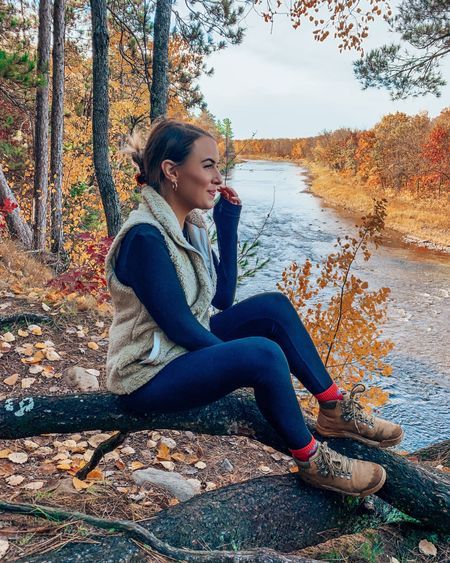 Hiking Fall Outfit, Fall Hike Outfit, Fall Outdoor Outfits, Hiking Boot Outfit, Spring Hiking Outfits, Fall Hiking Outfits For Women, Fall Hiking Outfits, Wander Outfit, Cute Hiking Outfit