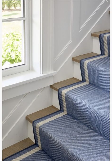 Beach House Stairs, Blue And White Color Scheme, Carpet Staircase, White Color Scheme, House Mediterranean, Staircase Runner, Nantucket Home, Cape House, Beach House Interior