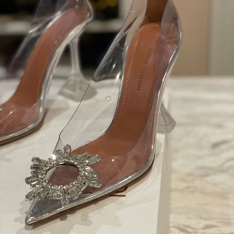 Amina Muaddi- Begum glass pumps - Clear - size 35 Amina Muaddi Begum, Designer Pumps, Amina Muaddi, Crystal Brooch, In Italy, Pumps, Glass, Fashion Tips, Clothes Design