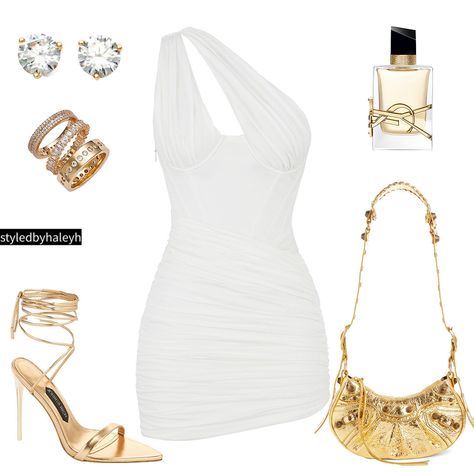 White dress gold accessories White Dress Gold Heels Outfit, Summer Dress And Heels, Gold Balenciaga Bag, Gold Heel Outfit, White And Gold Birthday Outfit, Gold Dress Accessories Ideas, Outfits With Gold Heels, White Dress Gold Accessories, White And Gold Outfits Parties