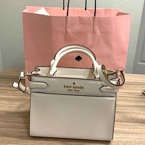 Late Spade Purse, Kate Spade Aesthetic Bag, White Kate Spade Purse, Kate Spade Bag Aesthetic, Kate Spade Purse Aesthetic, Kate Spade Aesthetic, Purse Aesthetic, Crossover Purse, Dream Bags