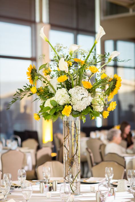 Tall White and Yellow Centerpieces Yellow Wedding Centerpieces, Sunflower Wedding Centerpieces, Green Wedding Centerpieces, Yellow Centerpieces, Wedding Centerpiece Ideas, Centerpieces Floral, Tall Centerpiece, Head Tables, Event Centerpiece