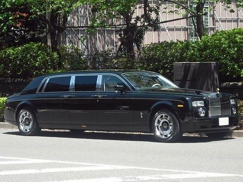 Vintage Limousines, Rolls Royce Limo, Rolls Royce Limousine, Rolls Royce Black, Tmax Yamaha, Bentley Rolls Royce, Classic Rolls Royce, Vintage Rolls Royce, Rich Cars