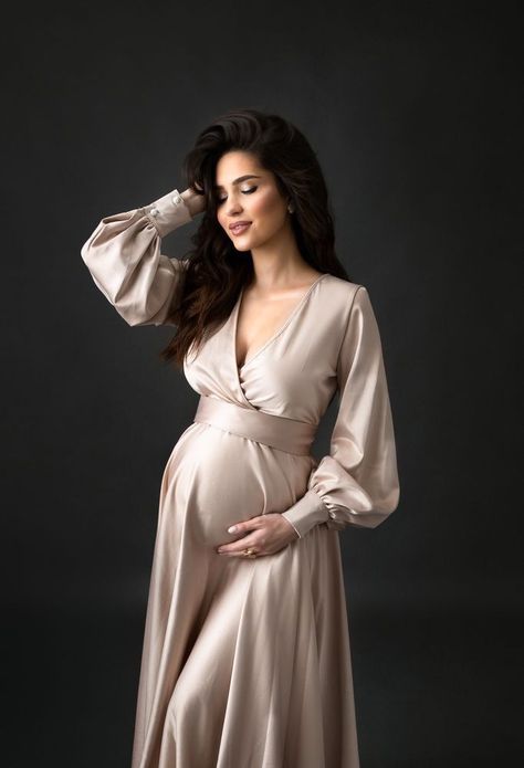 Dress Maternity Photography, Pregnancy Dresses For Photoshoot, Maternity Photography Inspiration, Maternity Boudiour Photoshoot Outfits, Photoshoot Pregnant Ideas, Maternity Boudiour Photoshoot, Classy Maternity Shoot, Elegant Maternity Shoot, Maternity Photoshoot Studio