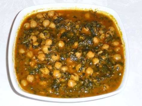 Chole Palak (Spinach Chickpea) Chana Palak, Indian Vegetarian Recipes, Kitchen Indian, Spinach Curry, Spinach Soup, Chickpea Recipes, Desi Food, Indian Food Recipes Vegetarian, Indian Cooking