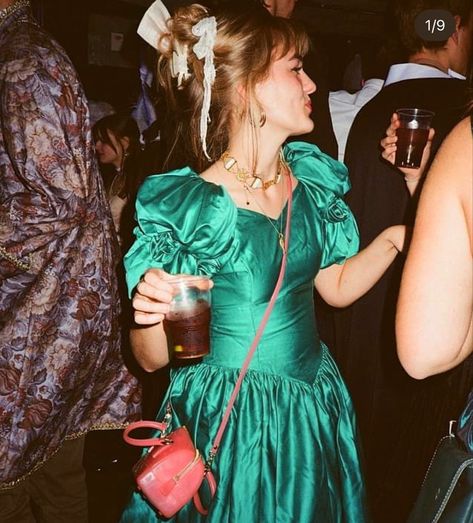 Vintage Prom Aesthetic, Nye 2025, 90s Glamour, 80s Prom Party, Prom Aesthetic, Retro Prom, Thirty Flirty And Thriving, Zombie Prom, 90s Prom