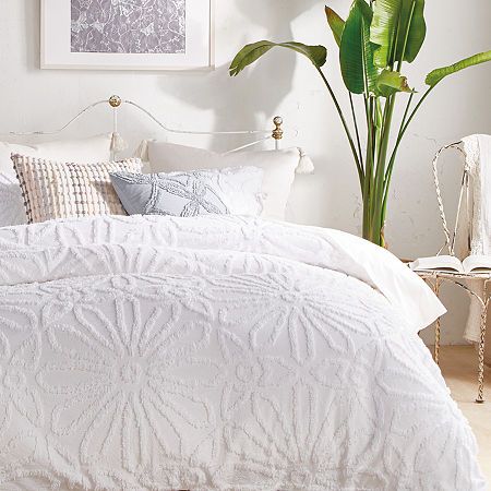 Refreshing your space just got easier. With intricate chenille tufted details this 100% cotton comforter set will charm you with its subtle medallion pattern. Playful ribbons on the sham add the final touch to send you into sweet dreams.# Pieces In Set: 3Included: 1 Comforter(s), 2 Standard Sham(s)Features: TexturedWarmth Factor: MidweightBed Size: Full-QueenFill Weight: 8 oz. of FillBedding Measurements: 92 Length/Inches, 88 Width/InchesBedding Fiber Content: 100% CottonBedding Filling Content: Coastal Room Decor, Medallion Bedding, Chambre Inspo, Cotton Comforter Set, Beachy Room, Coastal Room, Bed Comforter Sets, White Comforter, Medallion Pattern